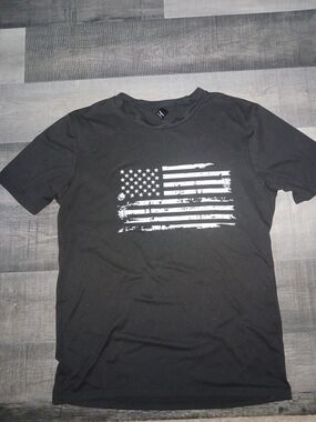Black Short-Sleeve Tee with Distressed White Flag Graphic